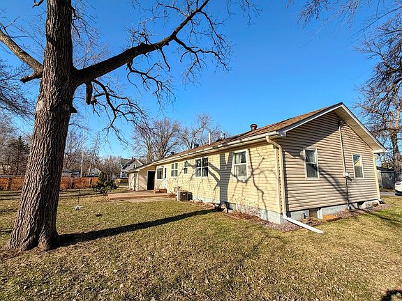 5th image of 29245 Dickman Ave