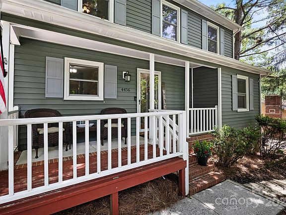 3rd image of 4456 Huntington Dr