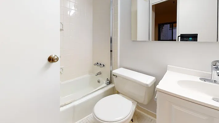 Rented by Bond New York | media 10