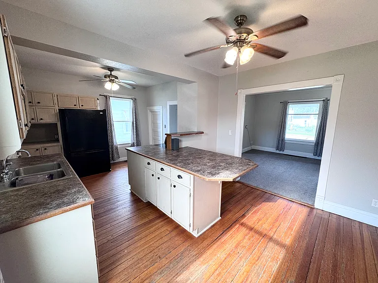 108 N Main St — Photo 12