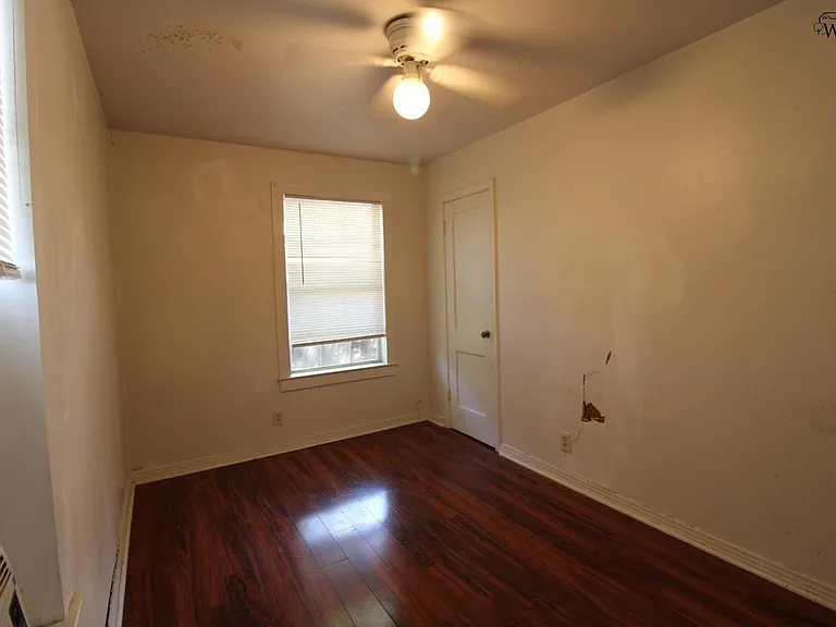 1640 Hawes Ave — Photo 13