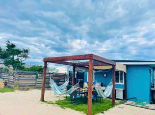 101 24th St #B, Emerald Isle, NC 28594