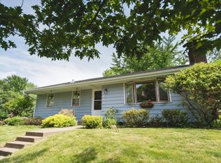 1289 Wincrest Dr, Winona, MN 55987