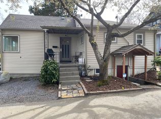 324 23rd Ave E, Seattle, WA 98112