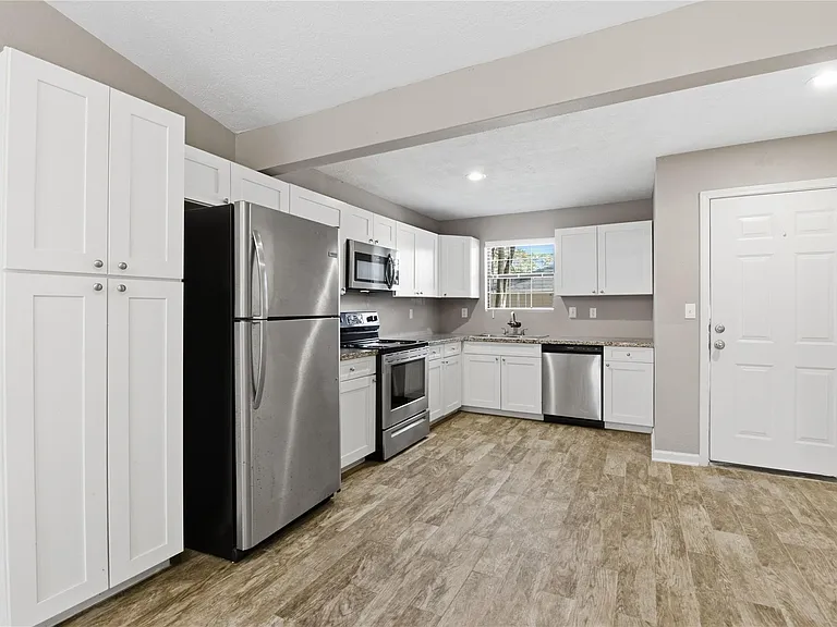 3424 Balboa Cir #48 — Photo 15