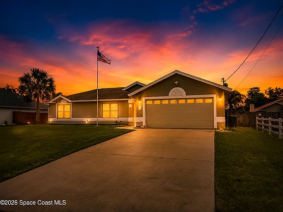 5th image of 6126 Sunflower Dr