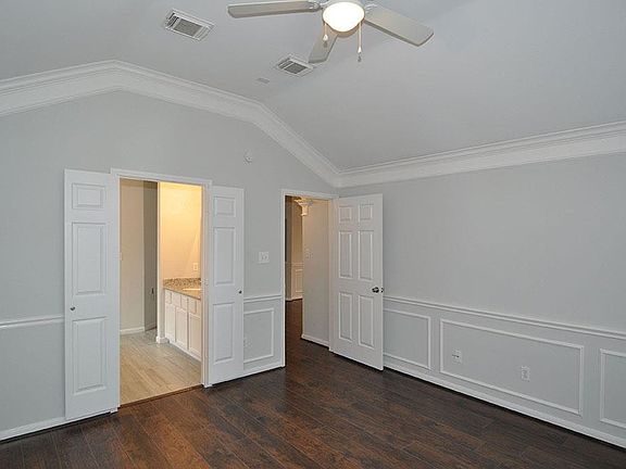 Master Bedroom / Master Bath
