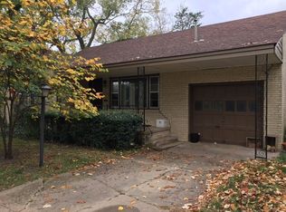 737 S Woodlawn St, Wichita, KS 67218