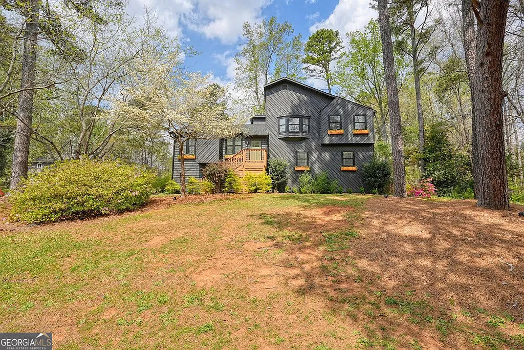 2677 Forest Way NE photo 1