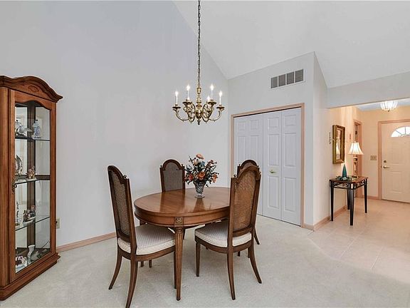 5th image of 7170 Lilac Ct