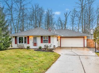 1247 Lake Ave, Aurora, OH 44202