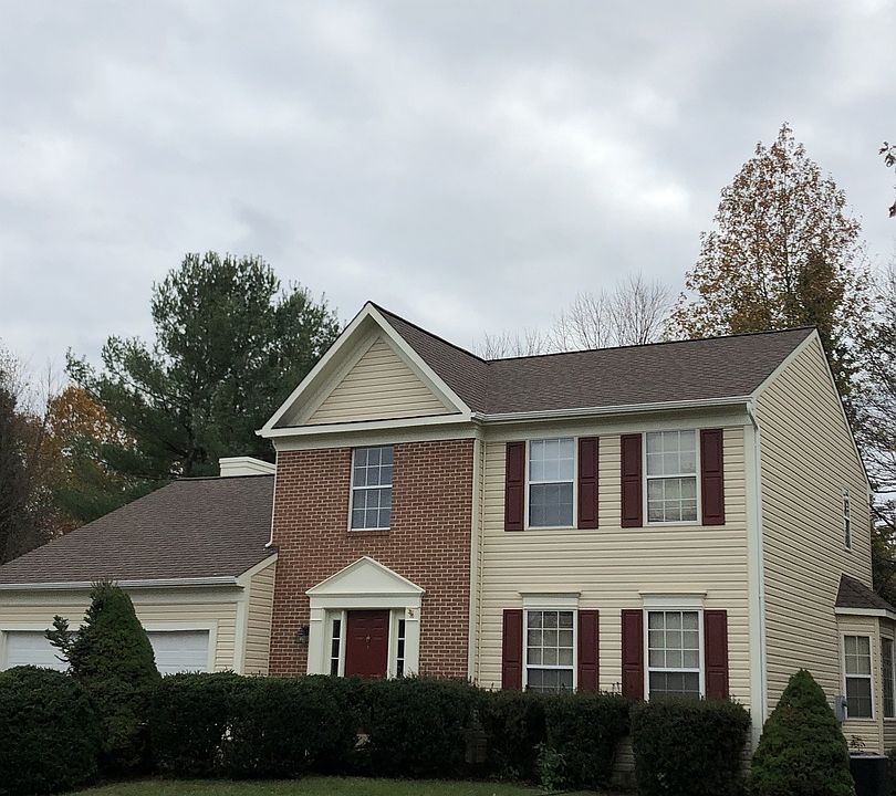 1st image of 8 Quiet Brook Ct