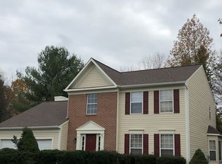 8 Quiet Brook Ct, Stafford, VA 22554