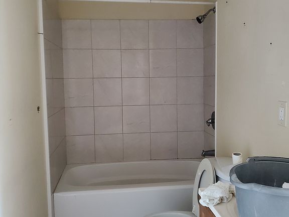 3rd image of 120 Overlook Pl #1
