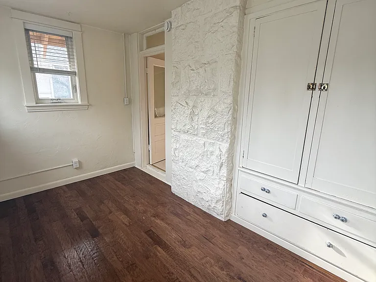 720 N 8th St #4 — Photo 3