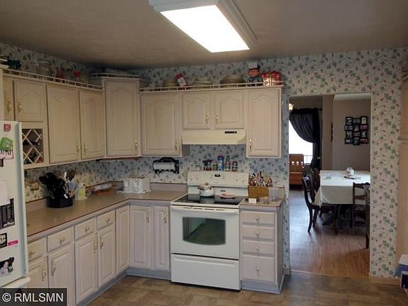 3rd image of 24291 Galena Ave