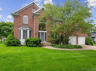 536 Ridgelawn Trl, Batavia, IL 60510