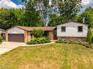 7328 Lake O Springs Ave NW, North Canton, OH 44720