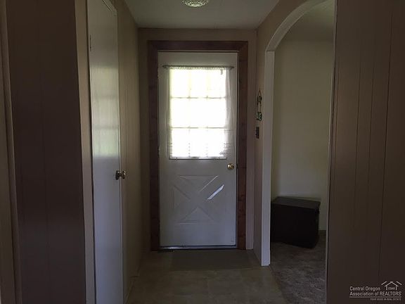 2nd image of 3802 NE Butte Ln