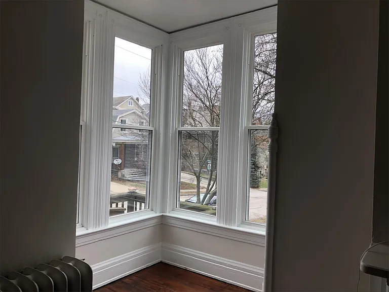 Corner nook