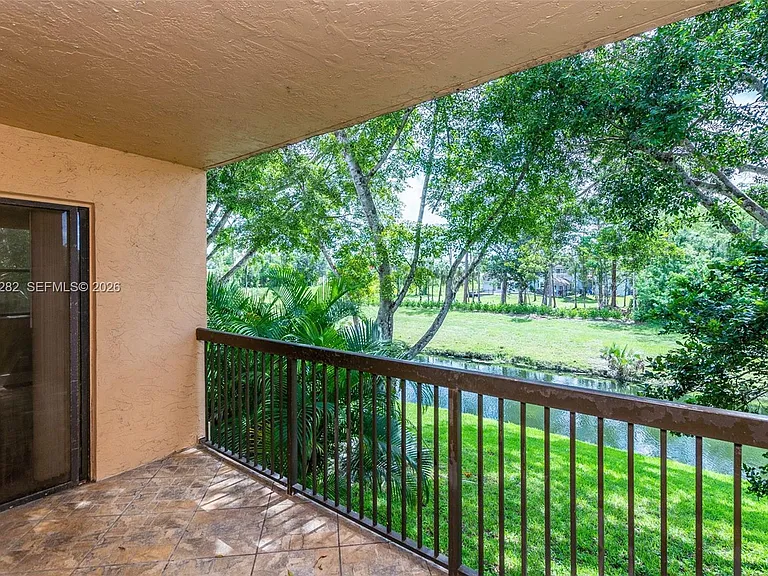 5721 Riverside Dr #202B5 — Photo 13