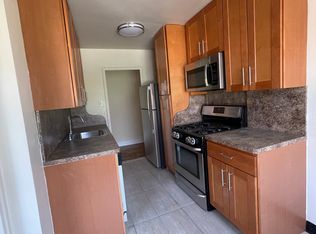 73-03 194th St #2C, Fresh Meadows, NY 11366