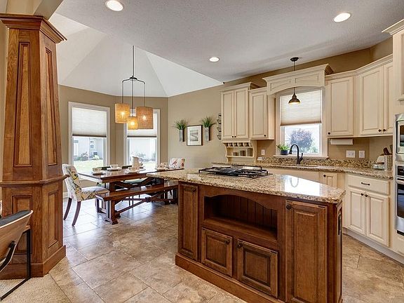 5th image of 7541 Kane Ct