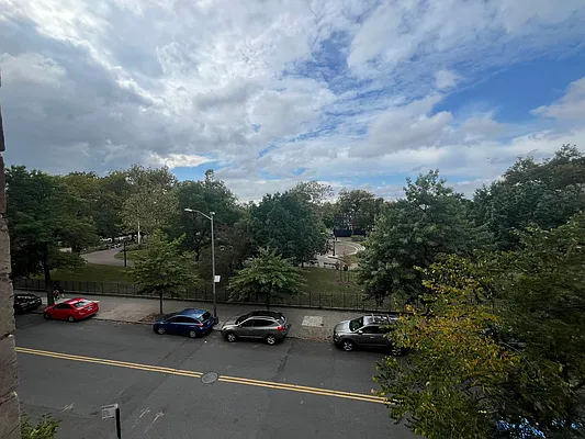 Rented by Yup Realty LLC | media 25