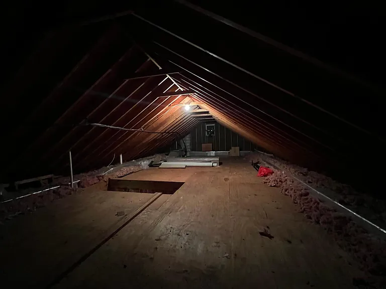 Very spacious attic