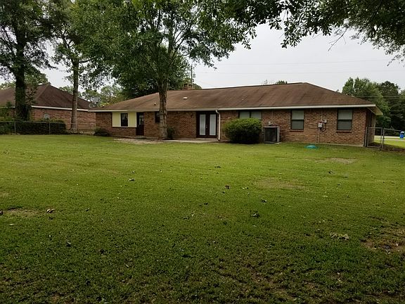 2nd image of 105 Greenwood Dr