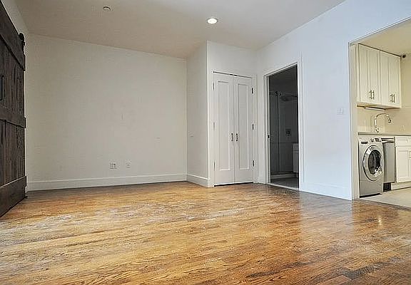 4th image of 152 Ludlow St APT 4A