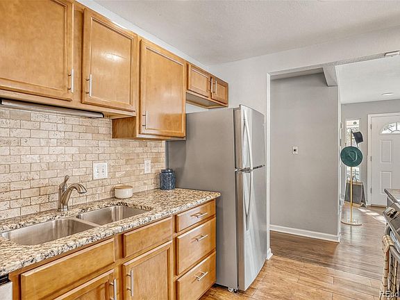 4th image of 2356 Florence Street