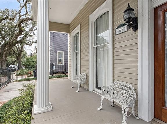 2nd image of 4621 Prytania St