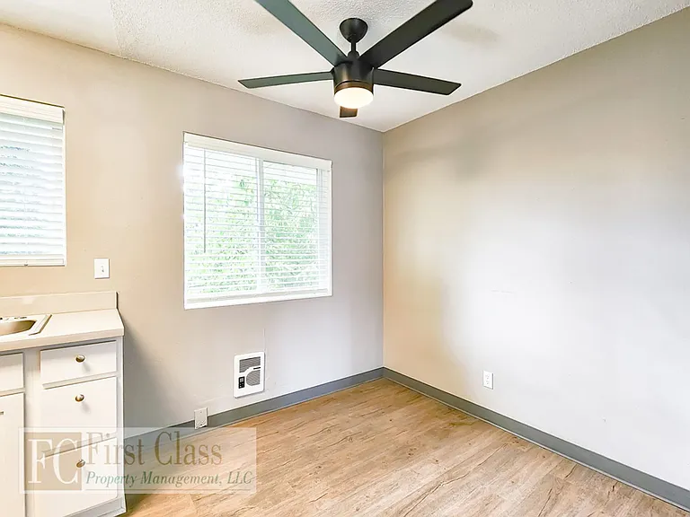 Westview Terrace — Photo 14