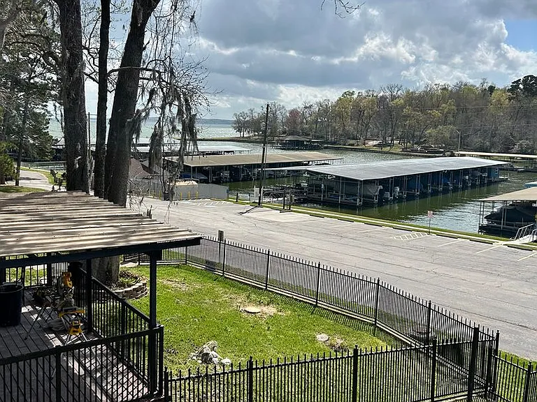 30 Harbour Ln — Photo 11