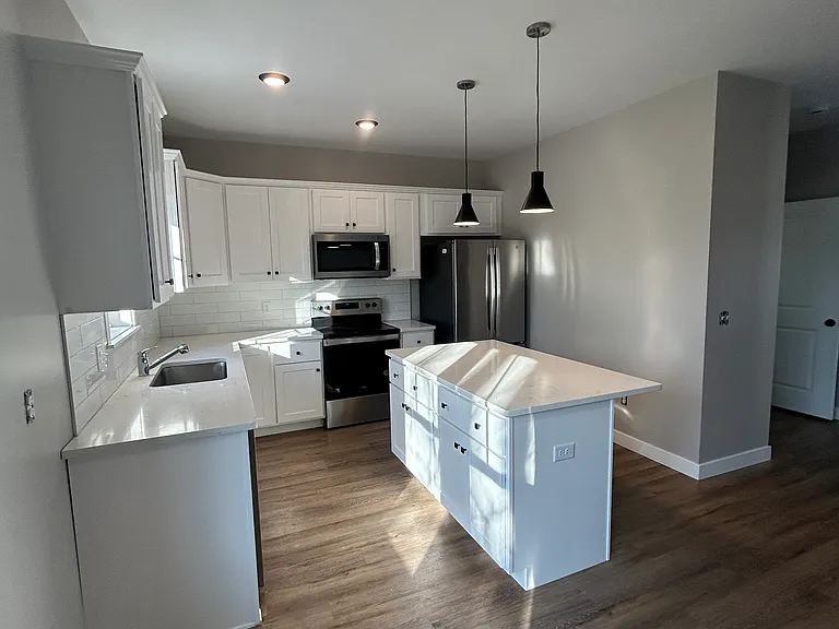 Spruce with Basement - Kitchen