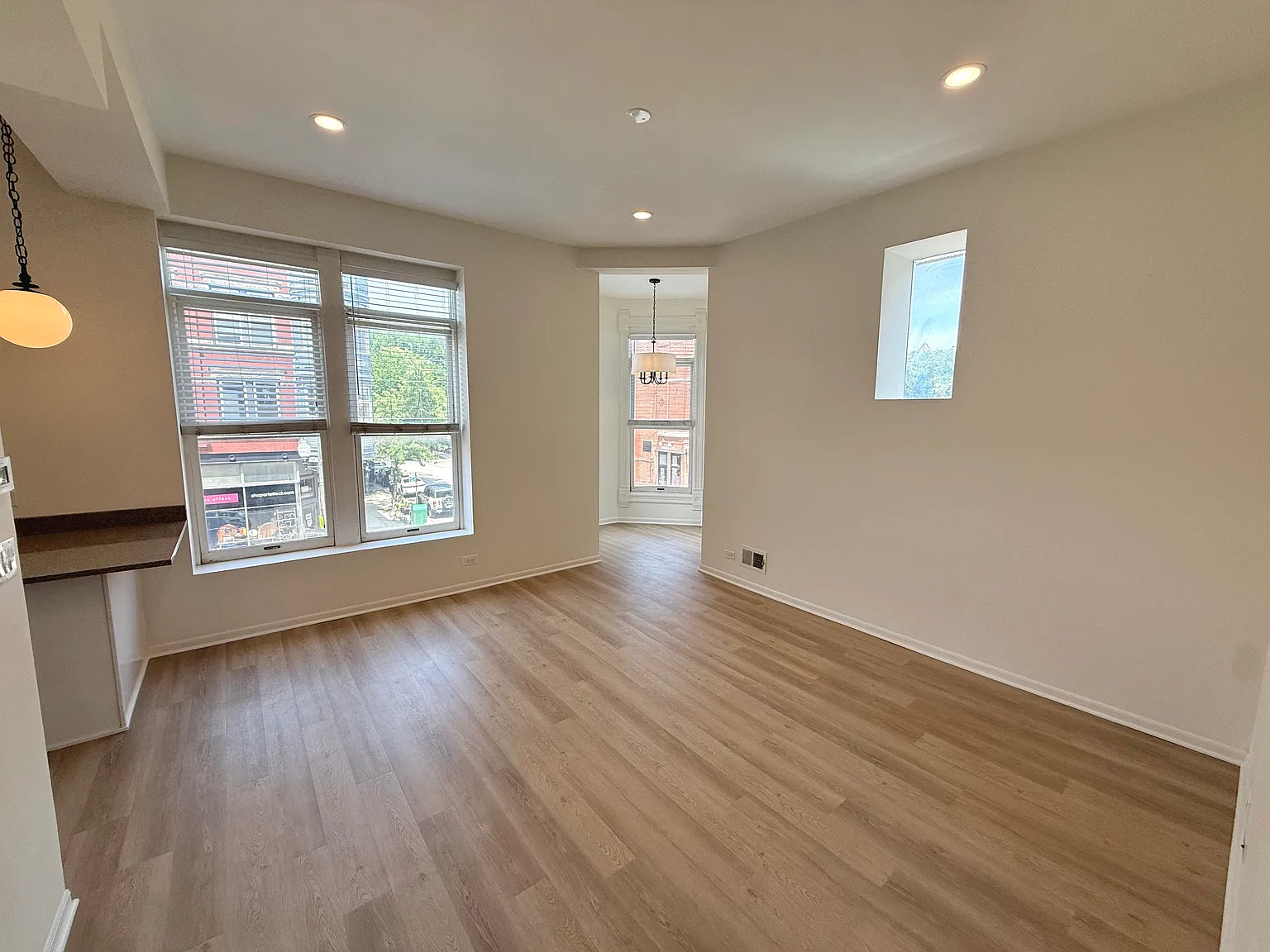 2 bed, 1200 sqft, $4,795 — Photo 2