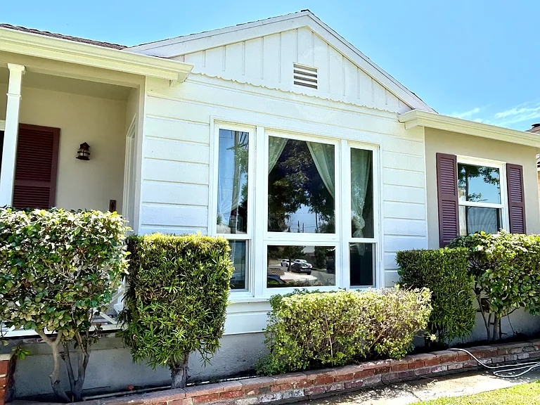 1212 W Victory Blvd — Photo 21