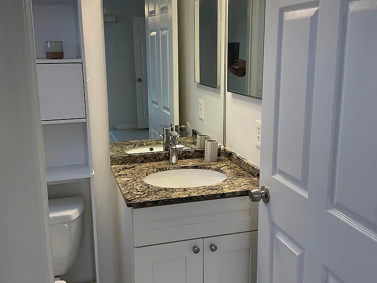 7825 NW 40th St #A — Photo 18