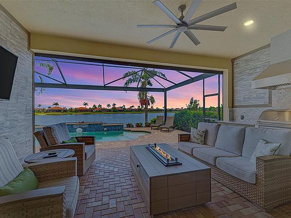 3rd image of 23762 Waverly Cir
