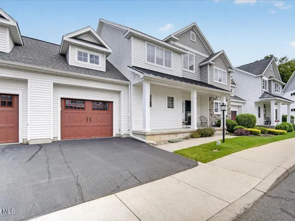 29 Mulberry Drive, Albany, NY 12205