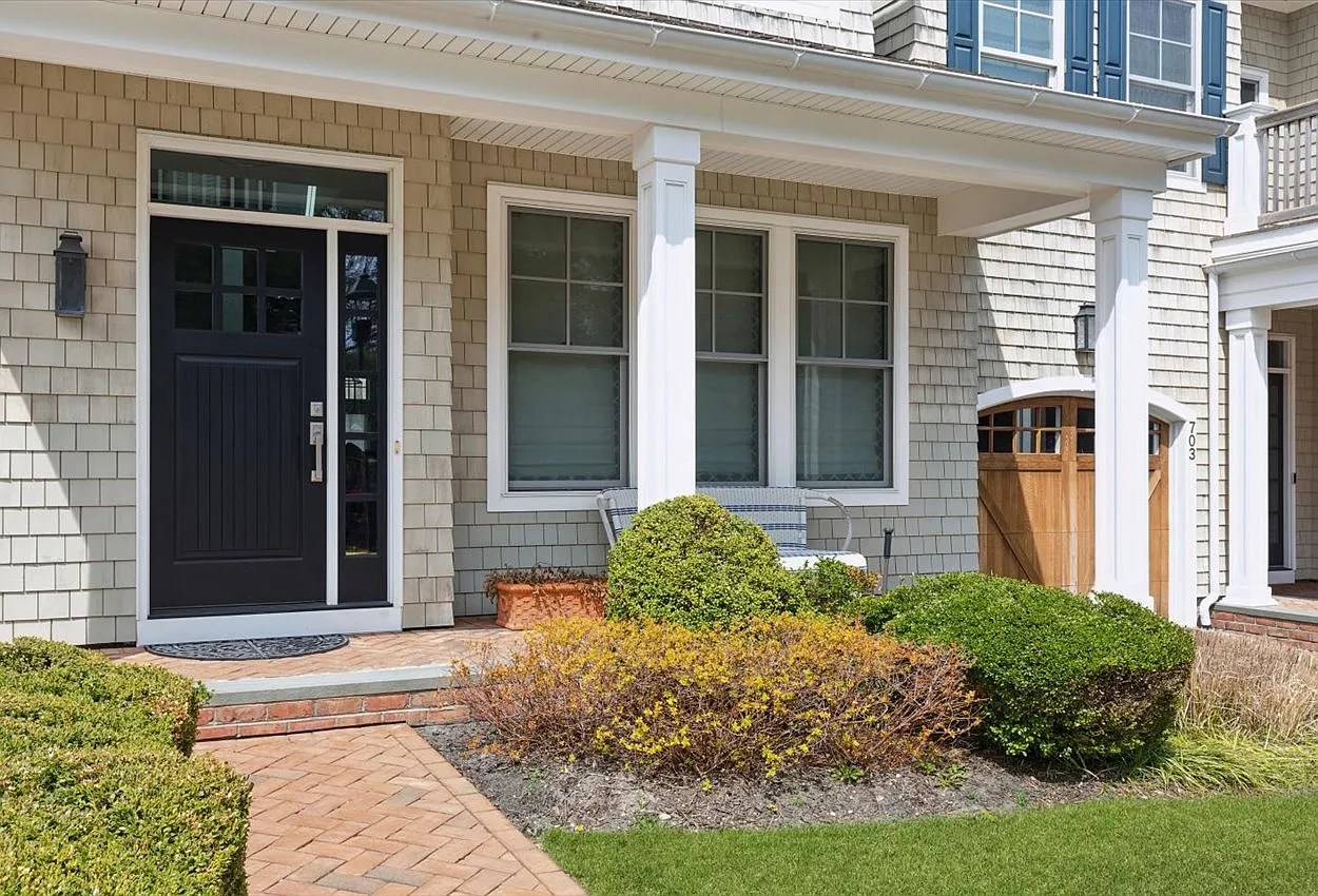 Bishops Pond Condo Luxury Edition — Photo 2