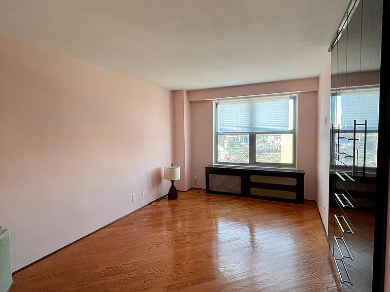 601 Surf Ave #19 — Photo 9