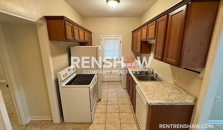 663 Moss Rd — Photo 8