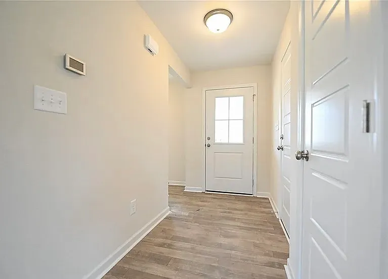 1724 Ramsdale Rd — Photo 4