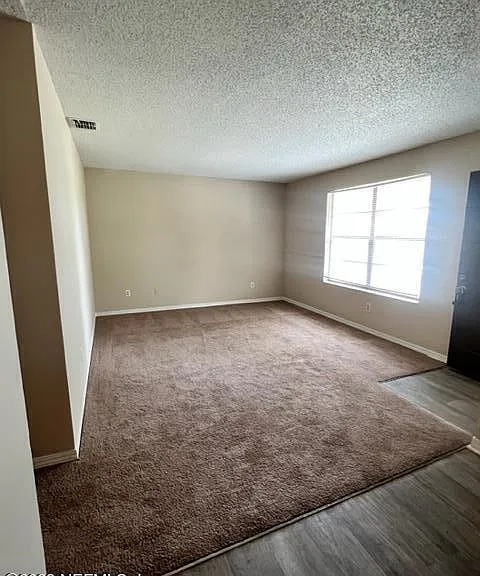 462 Crabapple Ct #D — Photo 2