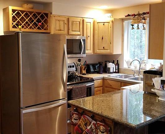 3rd image of 141 N Eagle Pl