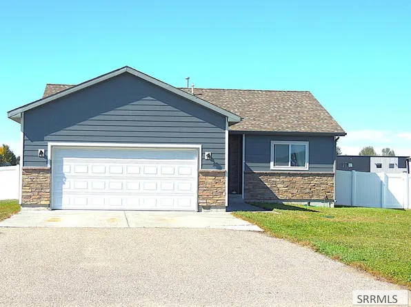 27 N White Pine Ln, Rigby, ID 83442