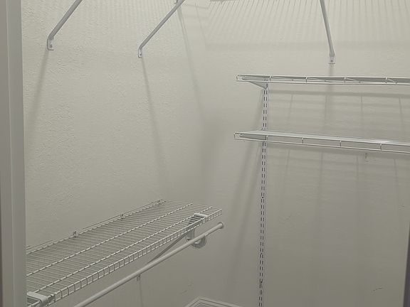 5th image of 6147 Hellman Ave