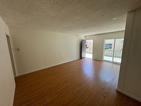 3rd image of 8437 Blackburn Ave APT 3